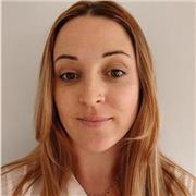 Profesora de primaria especializada en ingles, con vivencia y experiencia en Reino Unido por 7 años.